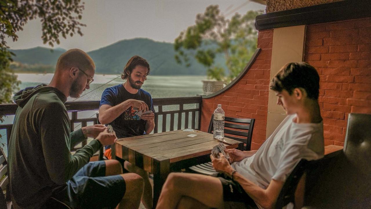 Hotel Forest Lake Backpackers' Hostel Pokhara Bagian luar foto