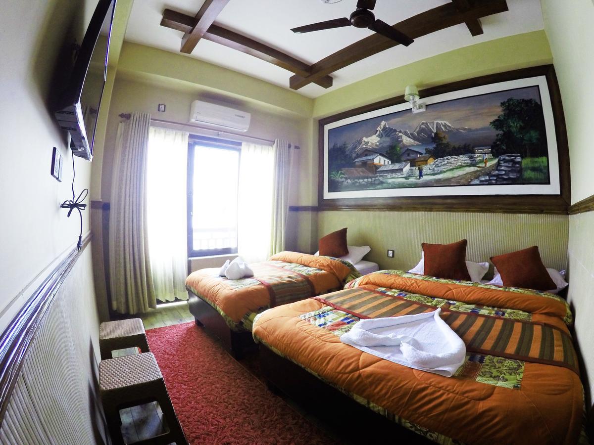 Hotel Forest Lake Backpackers' Hostel Pokhara Bagian luar foto