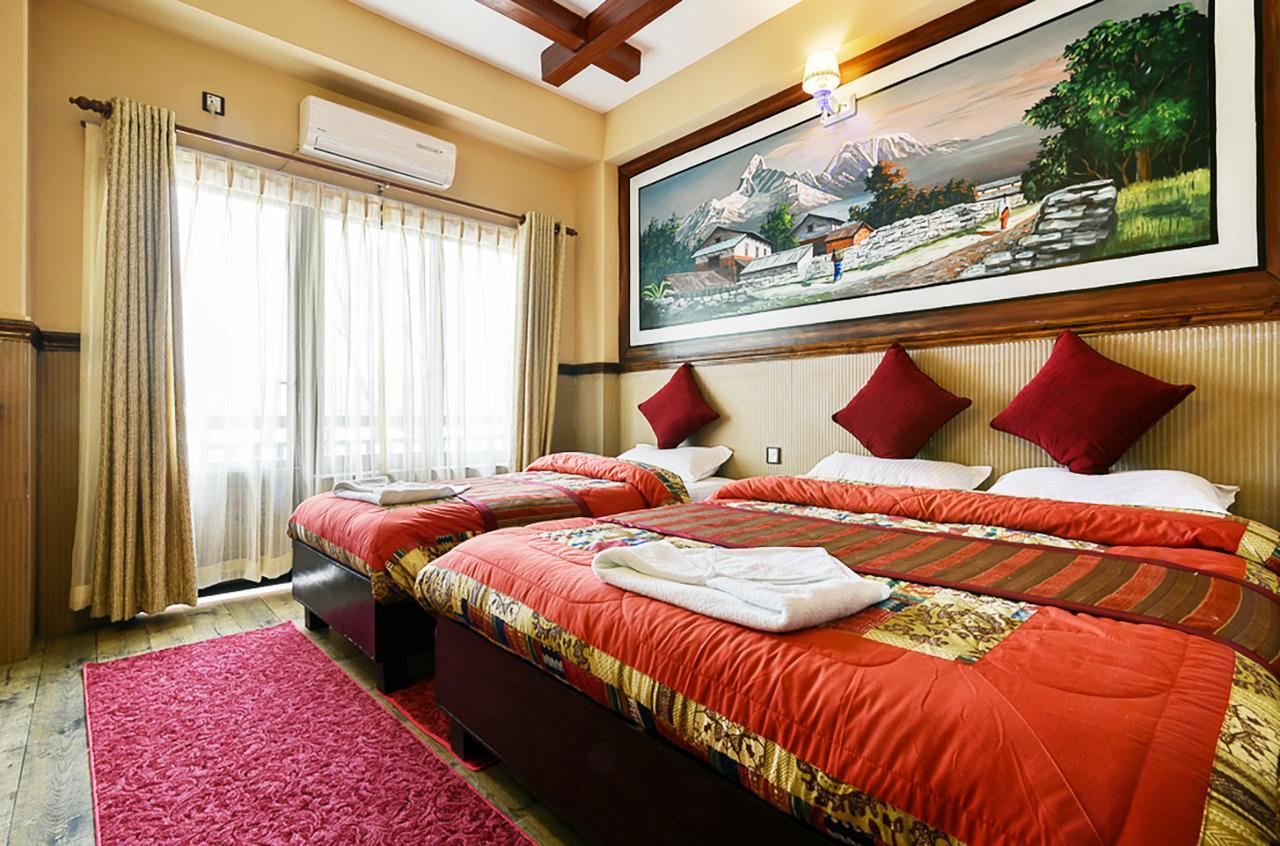 Hotel Forest Lake Backpackers' Hostel Pokhara Bagian luar foto